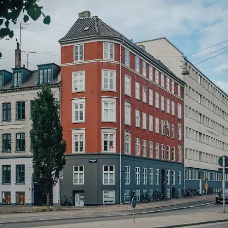 Centralauthentic And Charming 2br København