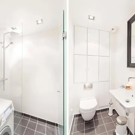 Feriehus Centralauthentic And Charming 2br