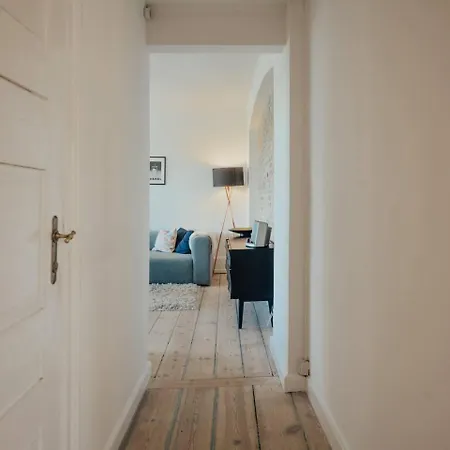 Centralauthentic And Charming 2br * København